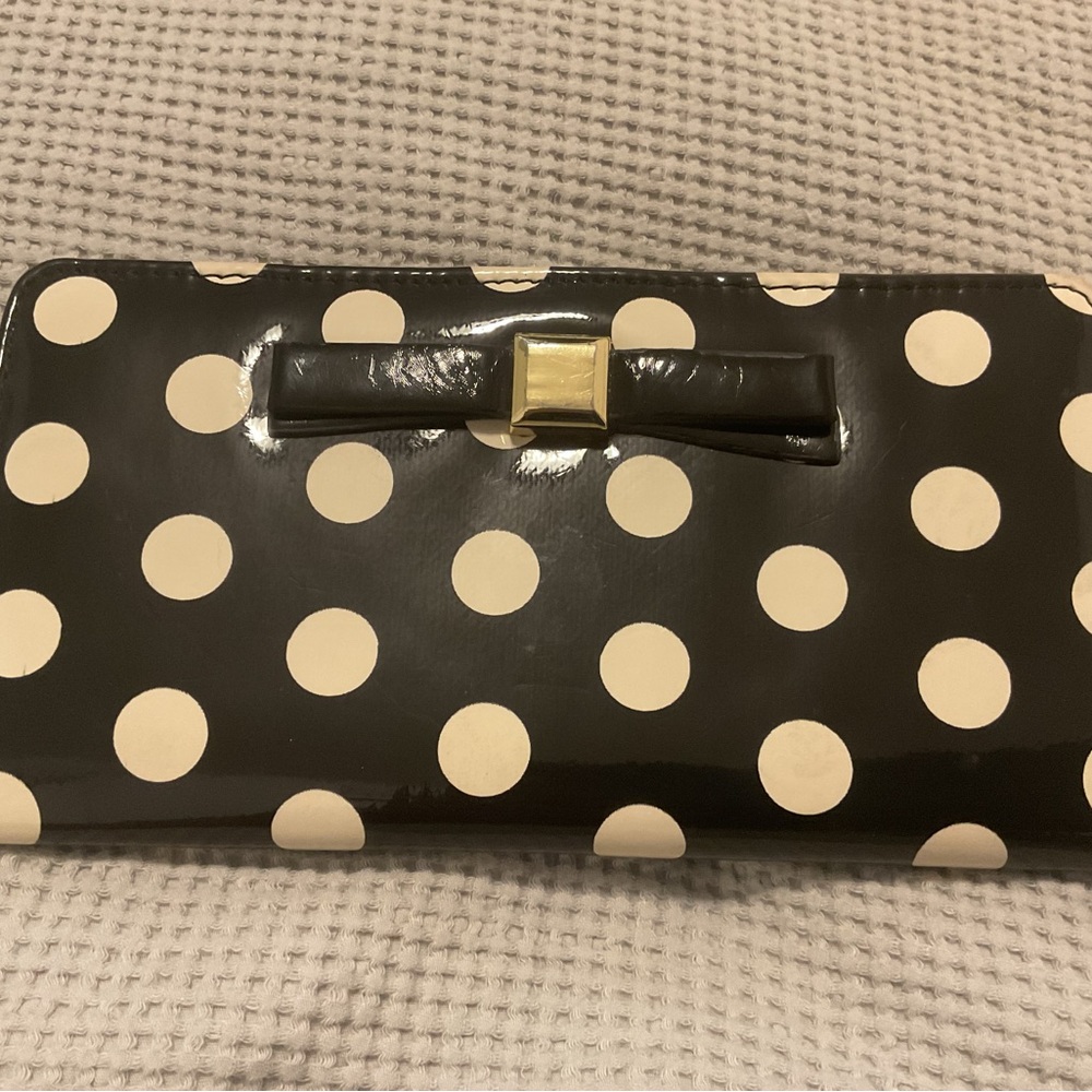 Polka Dot Wallet